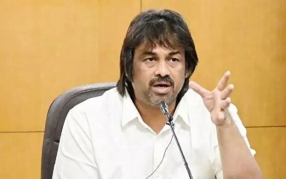 No government school will be closed says minister madhu bangarappa