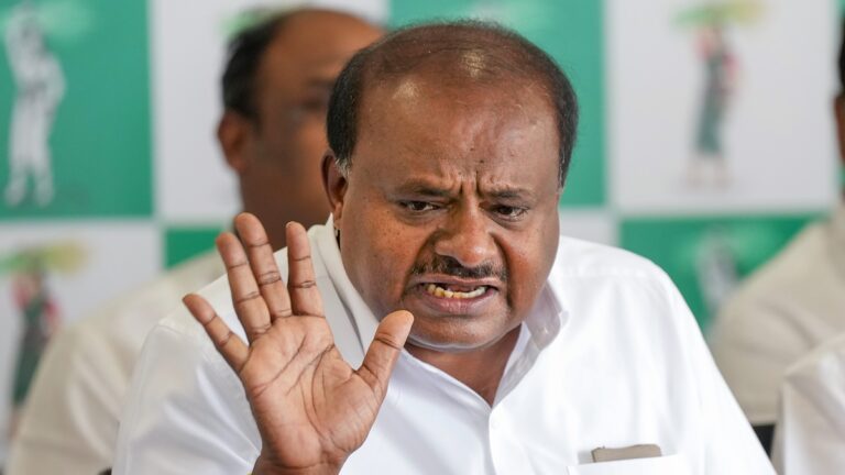 HD Kumaraswamy oppose land acquisition