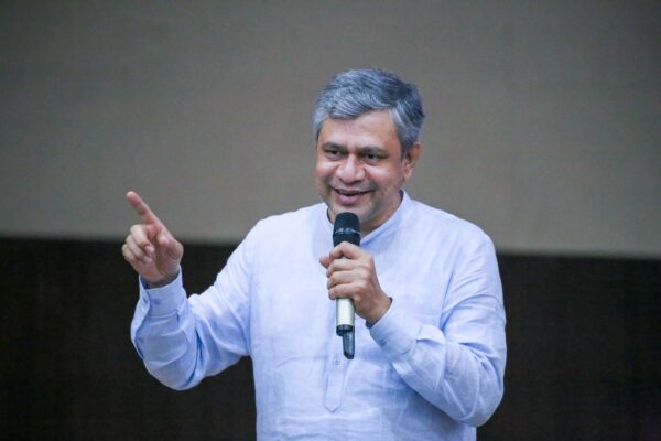 Ashwini Vaishnaw released nano meter chip