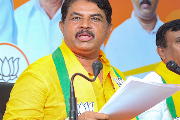 R Ashok slams cm Siddaramaiah over budget