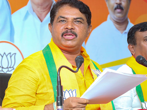 R Ashok slams cm Siddaramaiah over budget
