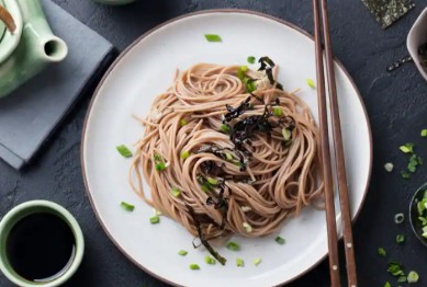 how to prepare Thecha Noodles