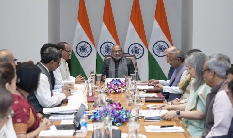 Central ministers teams meets vice president CP Radhakrishnan