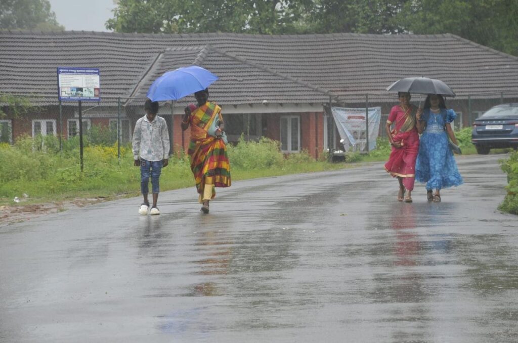 Chikkamagaluru Heavy Rain effects on people