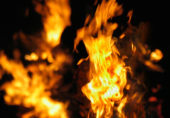 Crime man tries to kill wife by putting fire