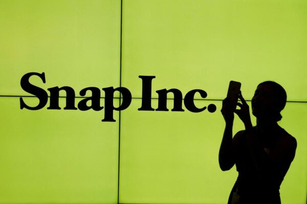 Layoff started in Snap inc company