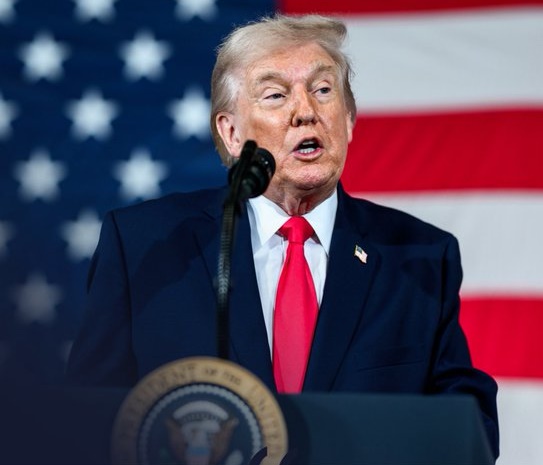 Journalists Posts From donald Trump Event Spark Debate