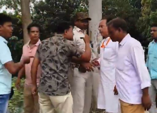 West Bengal election TMC workers manhandle BJP candidates