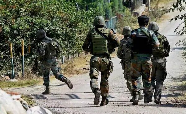 encounter terrorists and security forces in jammu Kashmir