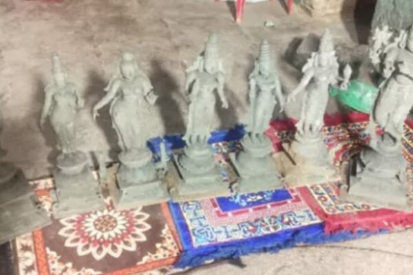 andra pradesh Seven Idols Found while doing temple renovation