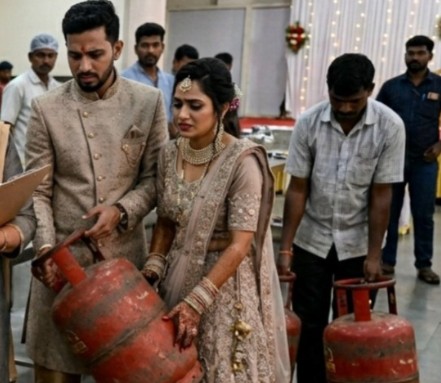 marriage functions in bengaluru facing problem due to LPG crisis