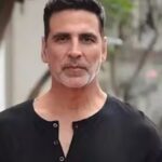 bollywood actor kiladi Akshay Kumar undergone eye surgery takes break from shooting