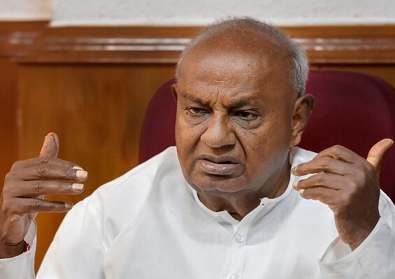 HD devegowda supports modi regarding his limit usage statement