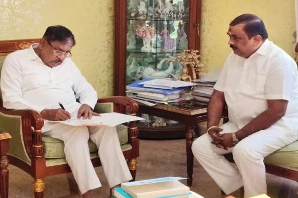 karave narayana gowda request regarding Kannada Activists police case