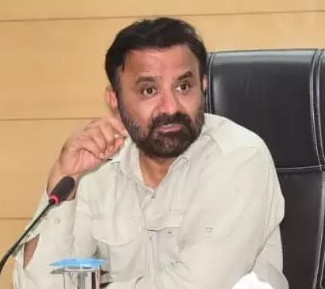 santosh lad accuse election commission