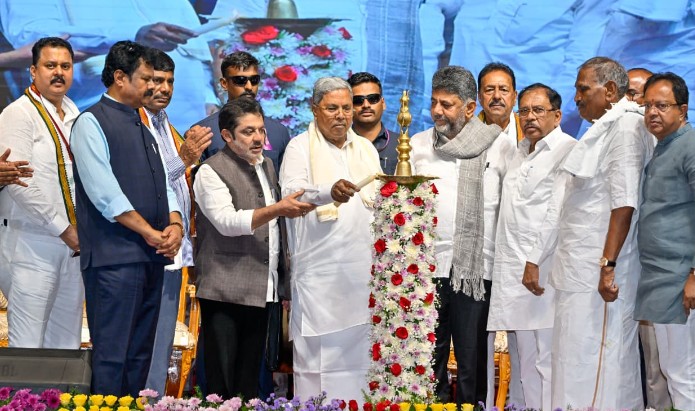 Cm siddaramaiah about building stadium