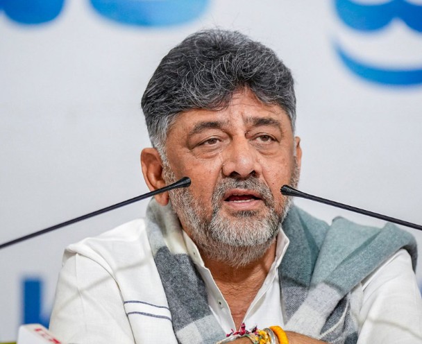 dk shivakumar cabinet allowed 15 days to get permanent electricity