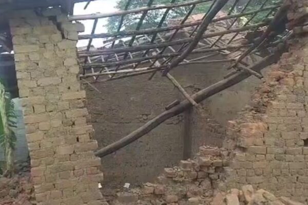 crime nada bomb blast in uttar kannada 8 house damaged accused escaped