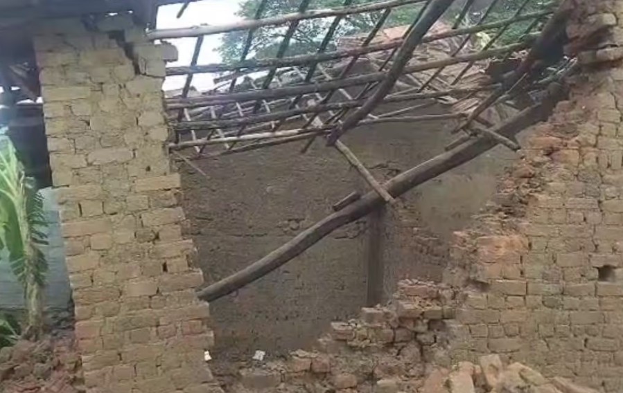 crime nada bomb blast in uttar kannada 8 house damaged accused escaped