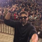 Allu Arjun Gifts Insurance to Fans Urges Them to Stay Away From Negativity and Trolls