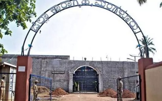 Crime Jail Smuggling Bid Foiled Accused Trapped by Alert Cops in Mangaluru