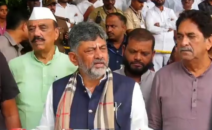 Eviction of street vendors is a collective government decision not an individual one CM DK Shivakumar