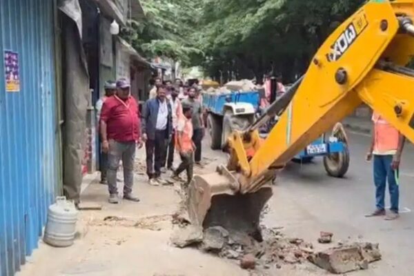 Footpath Eviction Sparks Outrage Street Vendors Call for Bengaluru Bandh on July 8