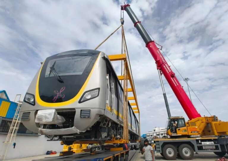 Namma Metro: ಮೆಟ್ರೋ ಹಳದಿ ಮಾರ್ಗದ ಪ್ರಯಾಣಿಕರಿಗೆ ಗುಡ್ ನ್ಯೂಸ್: ಹೆಬ್ಬಗೋಡಿ ಡಿಪೋ ತಲುಪಿದ 14ನೇ ಡ್ರೈವರ್‌ಲೆಸ್ ರೈಲು!