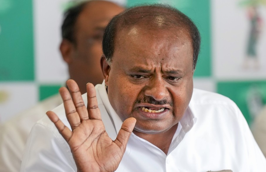 HD Kumaraswamy slams CM alleges voter list manipulation conspiracy in closed door review meetings