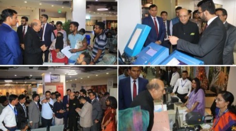 India open visa for Bangladesh people many people standing in q