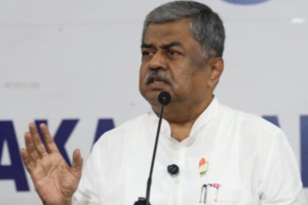 Congress Mega Meet KPCC to Reshuffle Team, Counter Opposition on Voter List Row