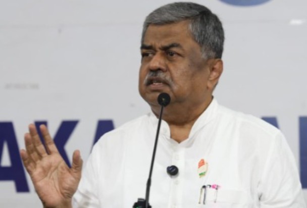Congress Mega Meet KPCC to Reshuffle Team, Counter Opposition on Voter List Row
