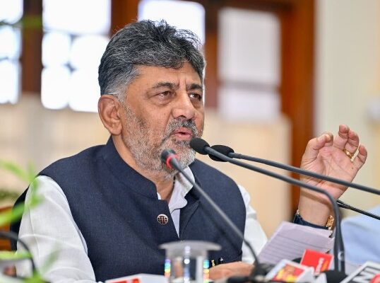 Peoples Lives and Rights Matter More Than Politics Says dk shivakumar