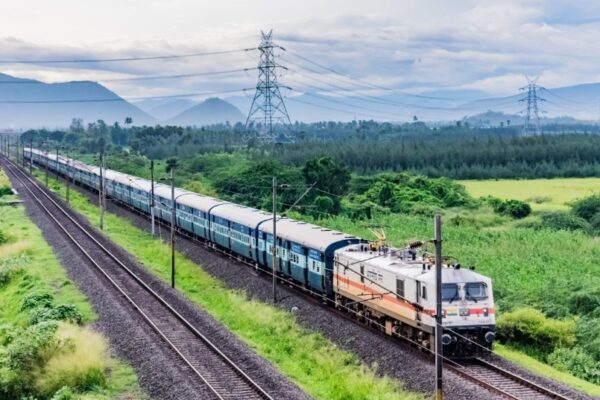 Shocking AC Train Passengers Steal 1 27 Crore Bedroll Items in 4 Years Contractors Lose ₹104 Crore
