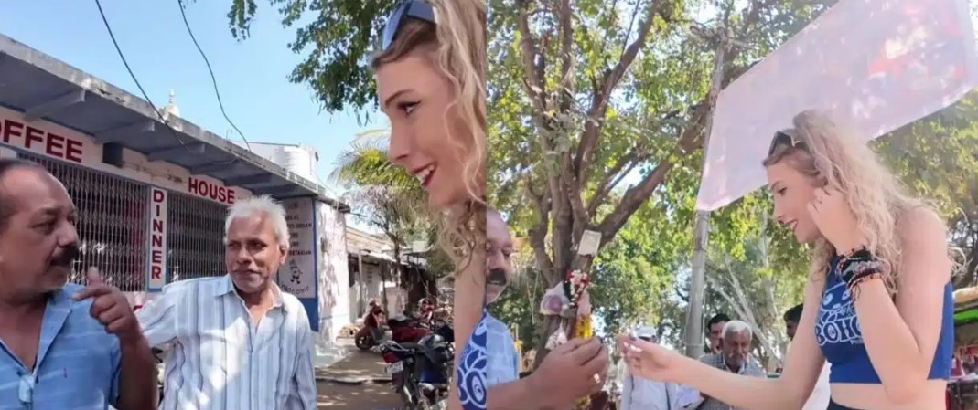 Viral video Indian street vendor wins hearts online after gifting earrings to a foreign tourist