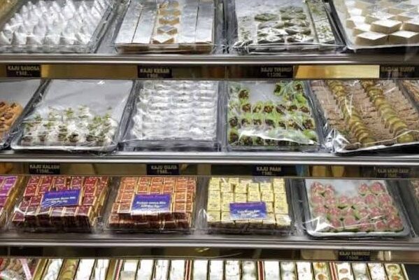 Festive Crackdown FSSAI Inspects Sweet Shops in Bengaluru Warns Against Unhygienic Conditions