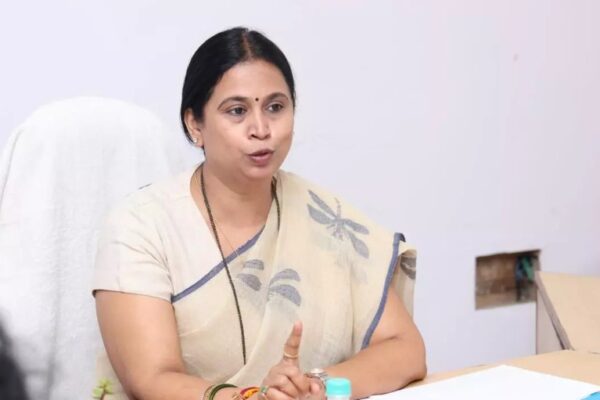 All Destiny Dropped Minister Laxmi Hebbalkar Silent Assembly Gesture Steals Spotlight on Day 1
