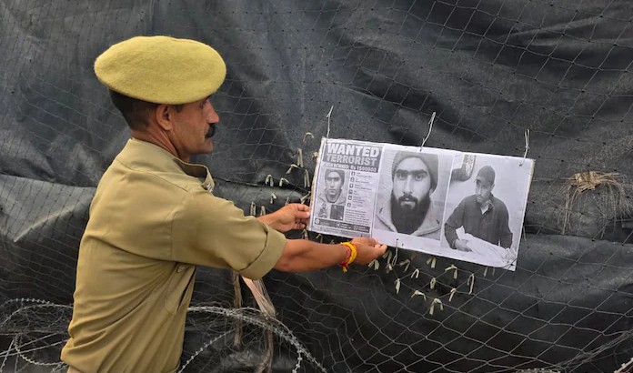 Big news Targeted Killings in Kashmir 15 Lakh Bounty Declared on Lashkar Commander Latif Bhat