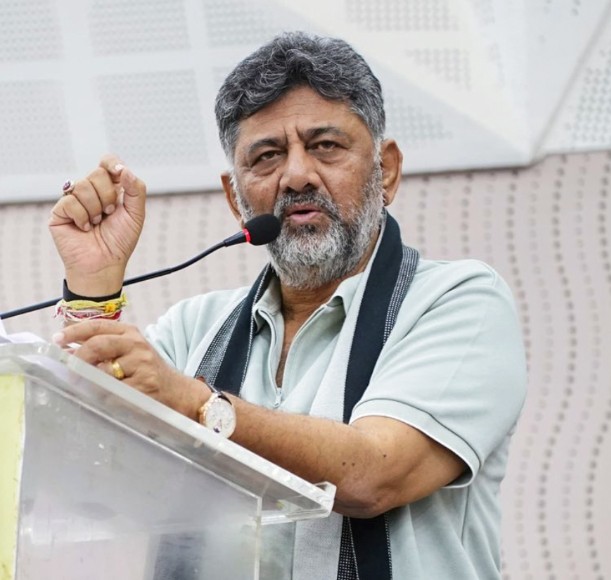 DK Shivakumar Veiled Attack Self Proclaimed Farmer Leaders Didnt Share Land for City Development