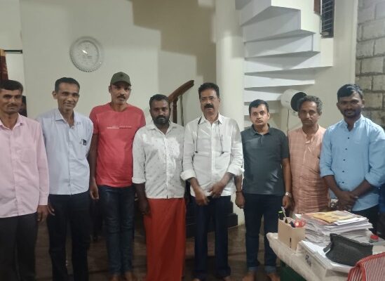 Memorandum Submitted to Former Minister Haratalu Halappa to Resolve KPC Cultivators Issues