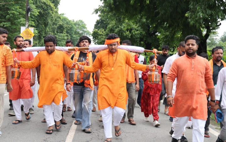 Tejasvi Surya Completes Kanwar Yatra Brings Holy Ganga Jal to Bengaluru Temple