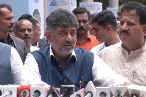DK Shivakumar Claims HD Kumaraswamy is Fighting Against the BJP