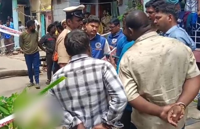 Chilling Crime in Shekharappa Nagar Man Stabs Partner to Death Fleeing Suspect Caught by Locals