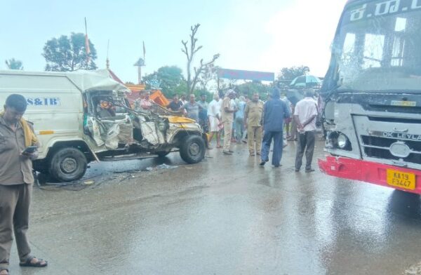 Tragedy in Hassan Bank Cash Van Crashes with KSRTC Bus Near Maranahalli One Killed Four Hospitalized