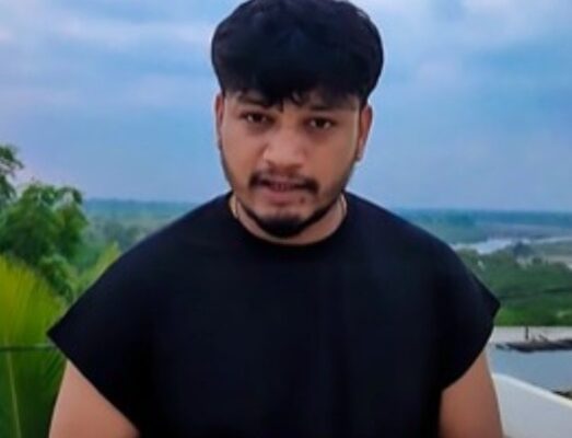 Viral Video Outrage Sa Re Ga Ma Pa Fame singer Sunil Calls Out VRL Travels for Poor Service
