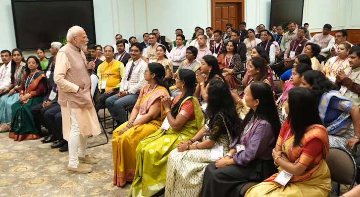 PM Narendra Modi Urges Award Winning Teachers to Curb Screen Addiction and Raise Drug Awareness
