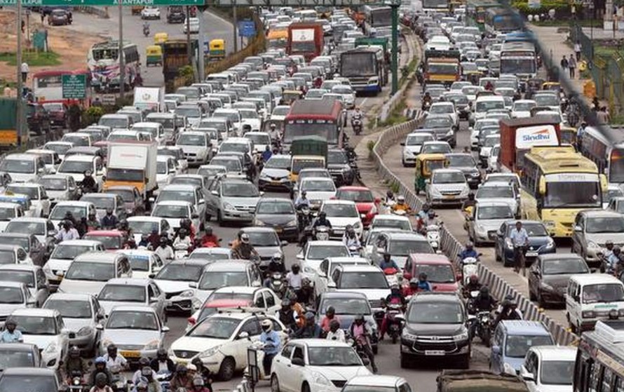 Strict Action in Bengaluru Pay Traffic Fines or Risk Vehicle Seizure; No Link with Power Bills