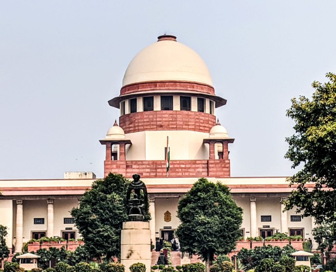 Supreme Court Dismisses PIL on Hindi Usage Emphasizes Administrative and Phased Linguistic Reforms
