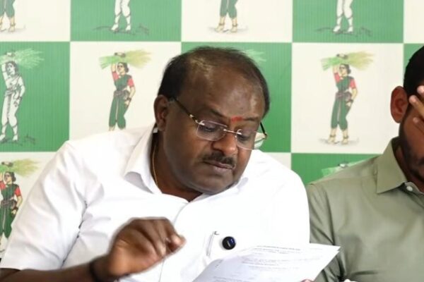 HD Kumaraswamy Demands Answers From CM Over Mysterious Five Star Hotel Meeting