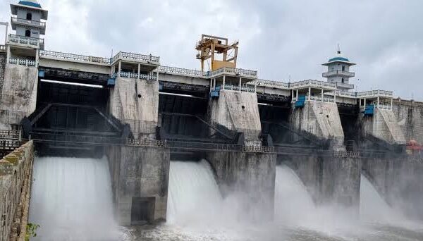 Fresh Blow to Drought Hit Karnataka CWRC Orders Release of 3 000 Cusecs of Cauvery crisis Water to Tamil Nadu